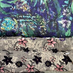 2 scarves